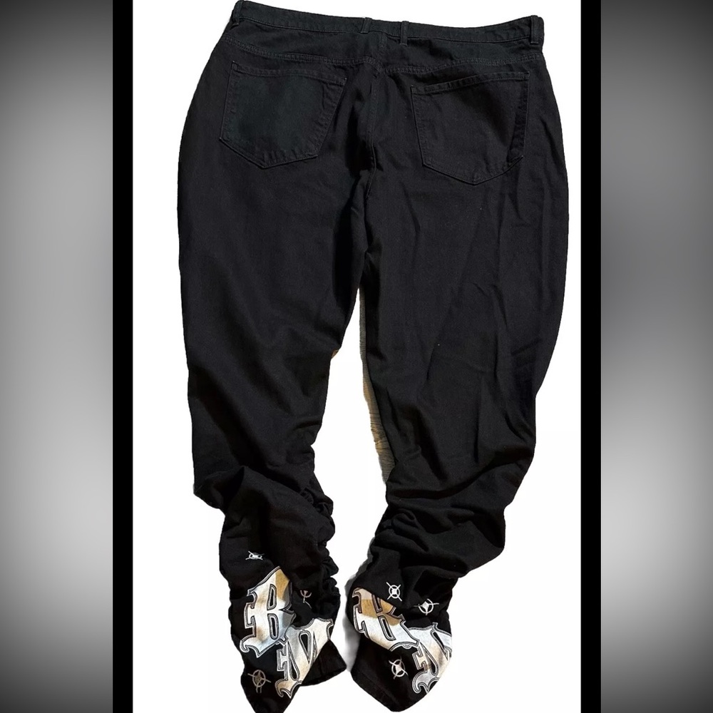 Boohoo Man- Stacked Leg-Ruched Jean-BM Logo On Back Of Leg-Size 46 Waist